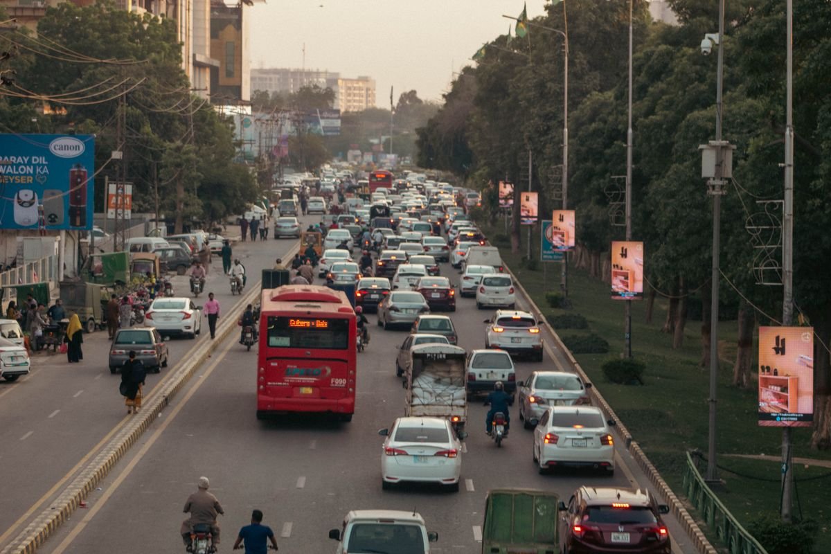 Rent a Car in Bhatta Chowk, Lahore